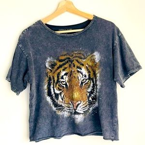 Cute Eye of the Tiger Elbow Sleeve Tee